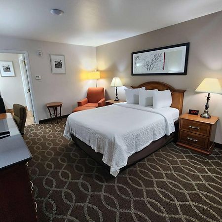 Ramada Bayside Inn & Suites 유레카 외부 사진