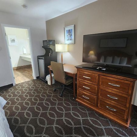 Ramada Bayside Inn & Suites 유레카 외부 사진
