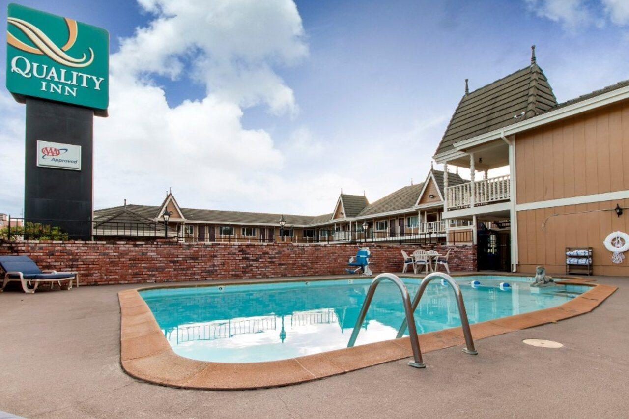 Ramada Bayside Inn & Suites 유레카 외부 사진