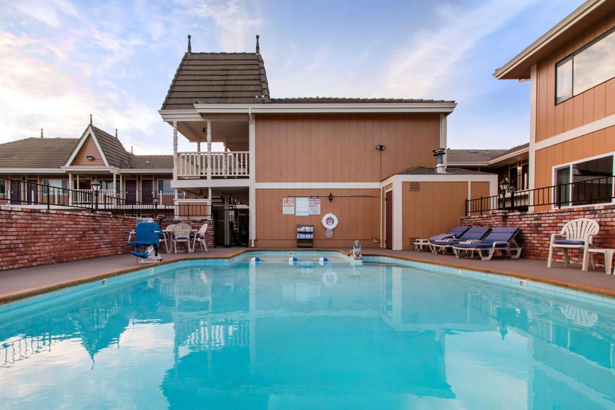 Ramada Bayside Inn & Suites 유레카 외부 사진