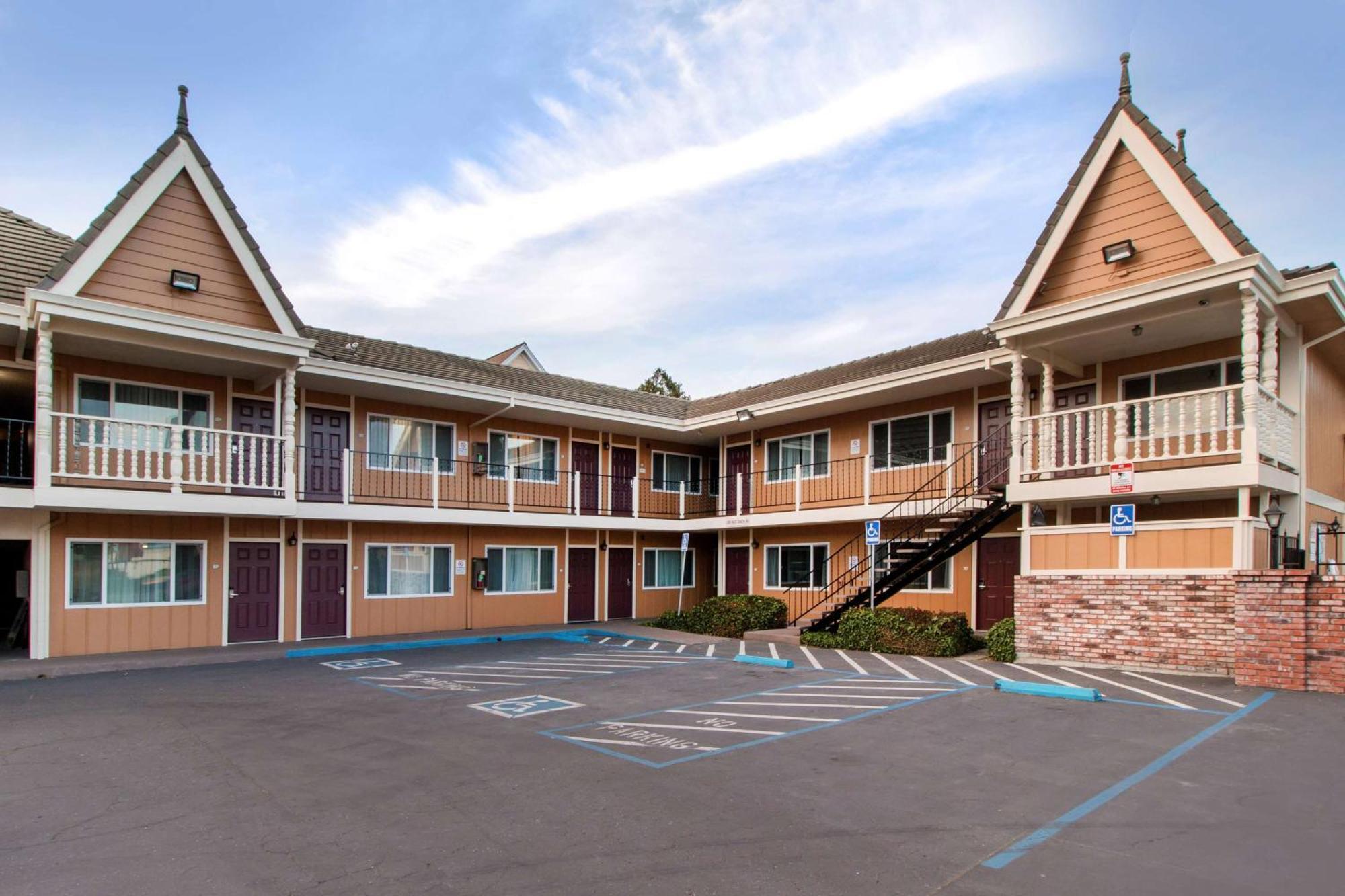 Ramada Bayside Inn & Suites 유레카 외부 사진