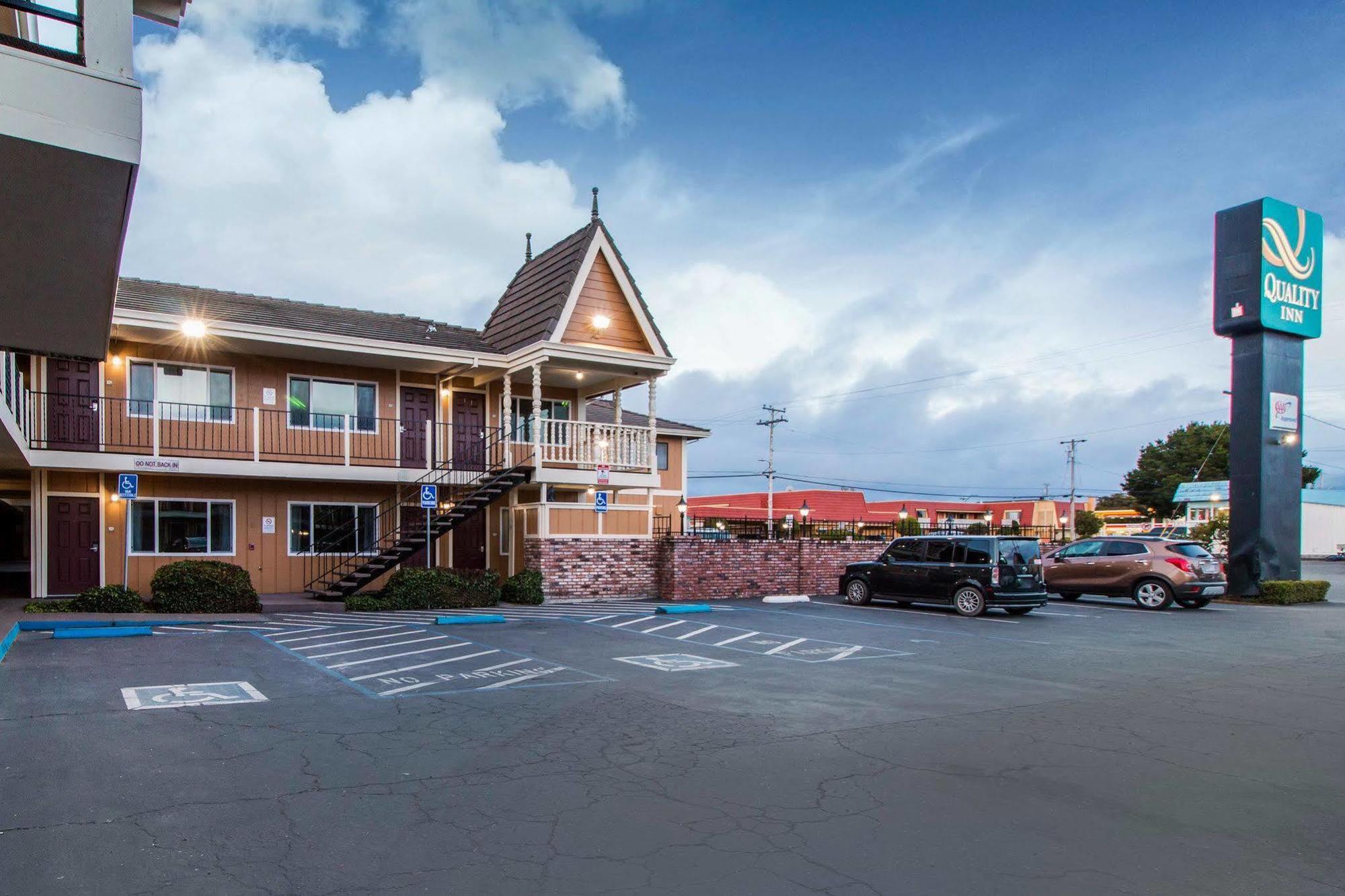 Ramada Bayside Inn & Suites 유레카 외부 사진